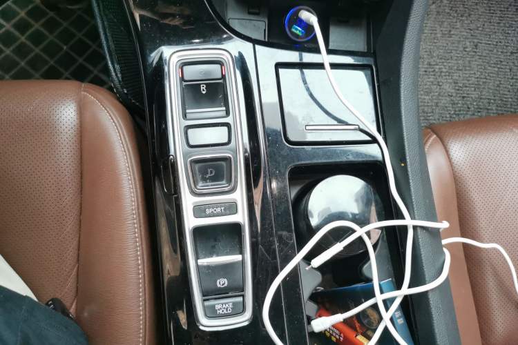 Used Honda Spirior 2017 Hybrid 2.0L Pure Drive Edition Gear Lever