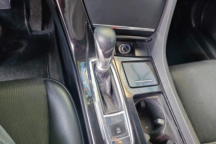 Used Honda Spirior 2017 2.0L Classic Edition Gear Lever