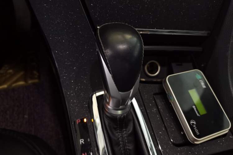 Used Honda Spirior 2017 2.0L Classic Edition Gear Lever