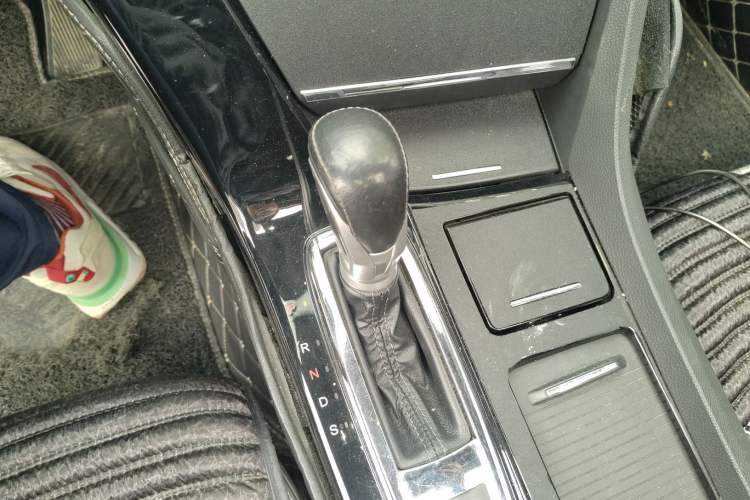 Used Honda Spirior 2017 2.0L Classic Edition Gear Lever