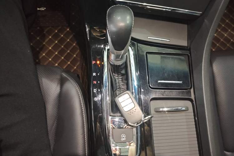 Used Honda Spirior 2017 2.4L Luxury Edition Gear Lever