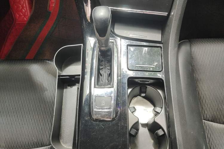 Used Honda Spirior 2017 2.0L Classic Edition Gear Lever