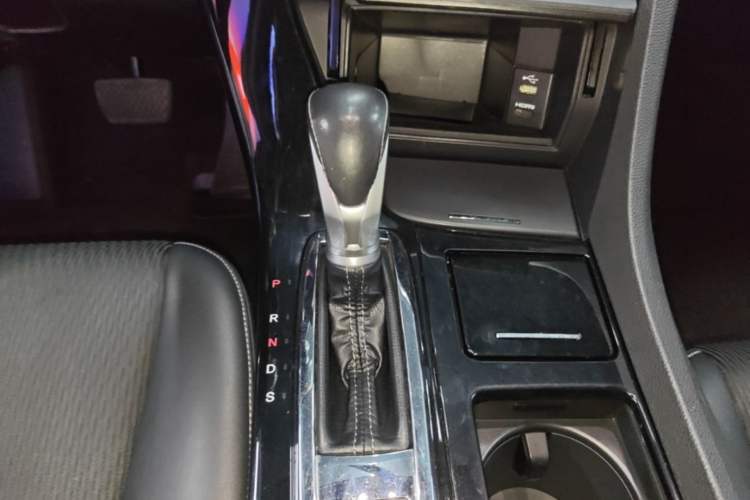 Used Honda Spirior 2017 2.0L Classic Edition Gear Lever