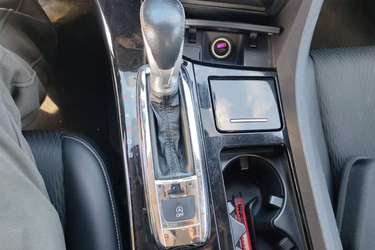 Used Honda Spirior 2017 2.0L Classic Edition Gear Lever