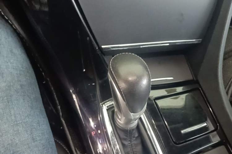 Used Honda Spirior 2017 2.0L Classic Edition Gear Lever