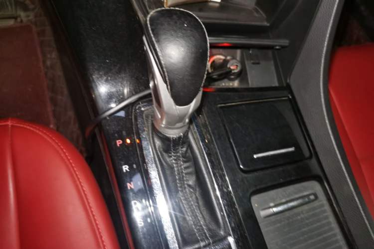 Used Honda Spirior 2017 2.0L Classic Edition Gear Lever