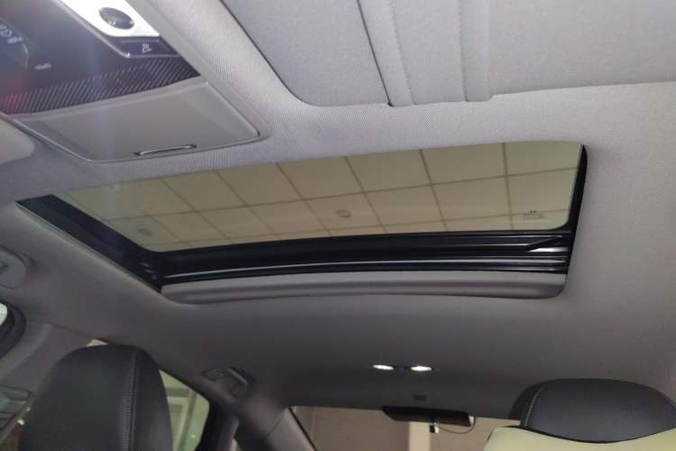 Used Honda Spirior 2017 2.0L Comfort Edition Headliner