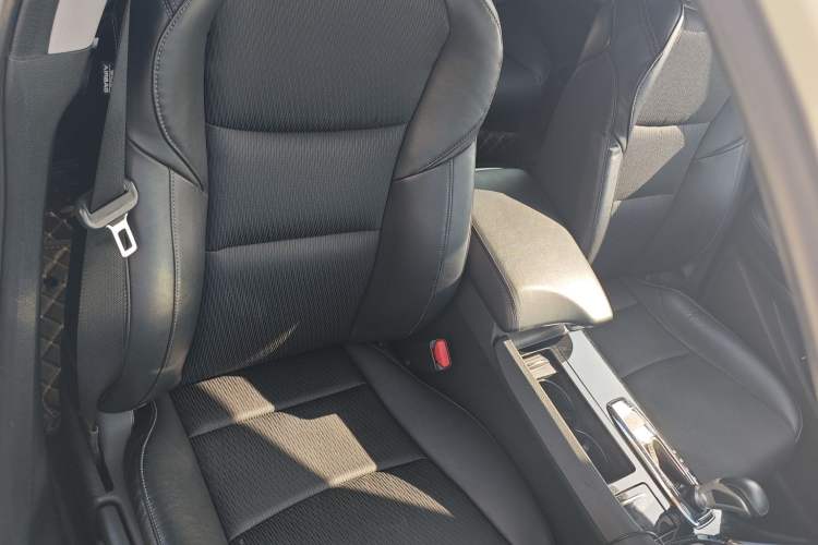 Used Honda Spirior 2017 2.0L Classic Edition Interior 1