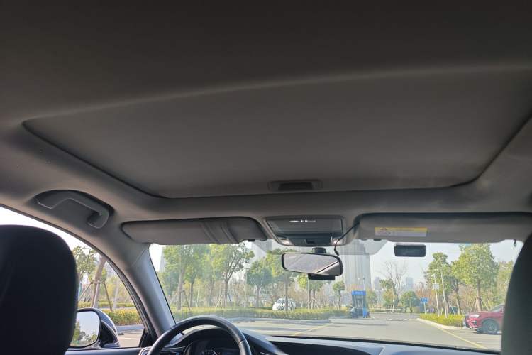 Used Honda Spirior 2017 2.0L Classic Edition Interior 3