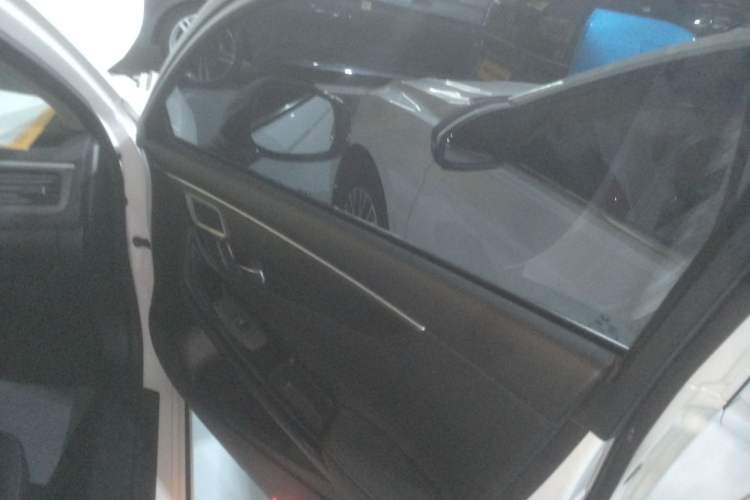 Used Honda Spirior 2017 2.0L Classic Edition Interior 5