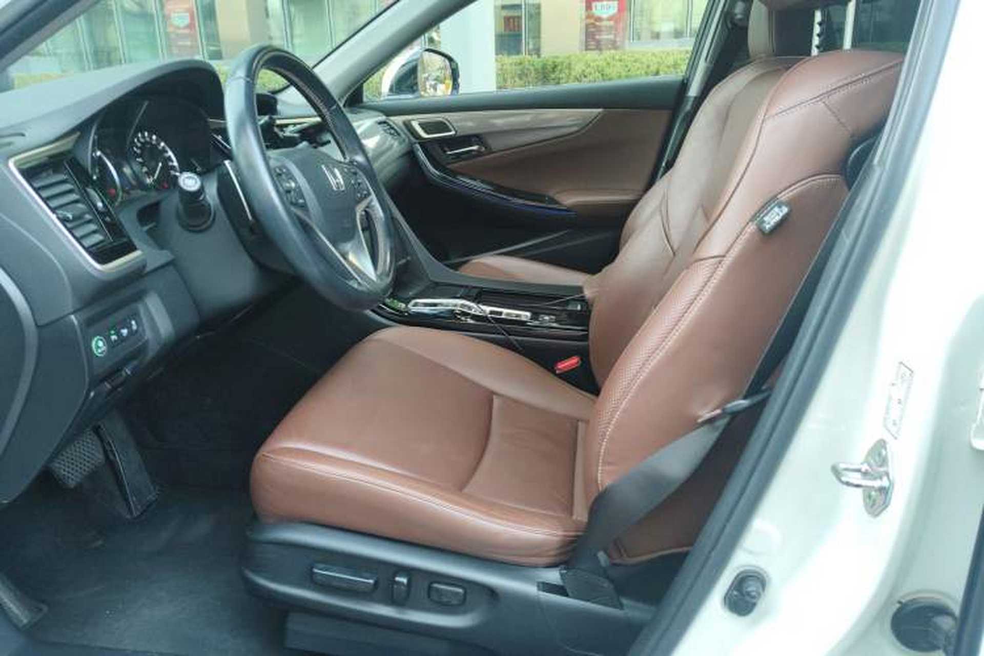 Used Honda Spirior 2017 Hybrid 2.0L Pure Edition Left Front Seat