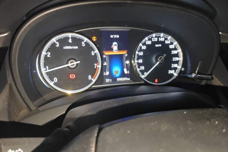 Used Honda Spirior 2017 2.0L Classic Edition Odometer Close Up