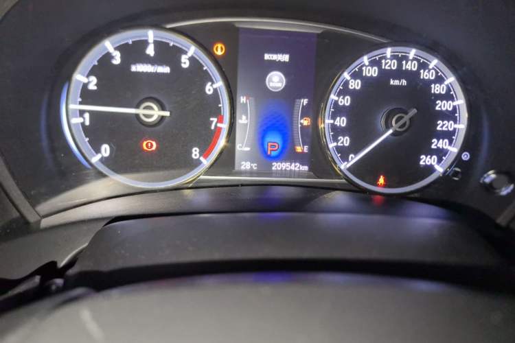 Used Honda Spirior 2017 2.0L Classic Edition Odometer Close Up