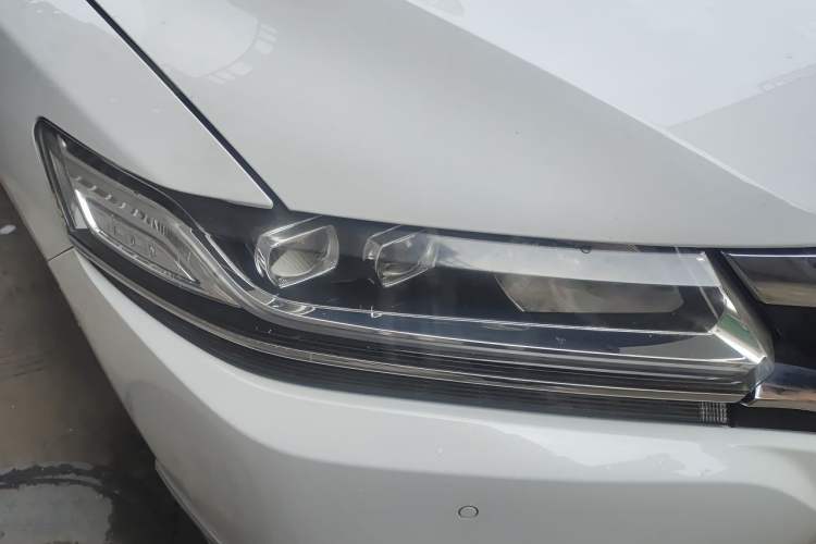 Used Honda Spirior 2017 2.0L Comfort Edition Right Front Headlight