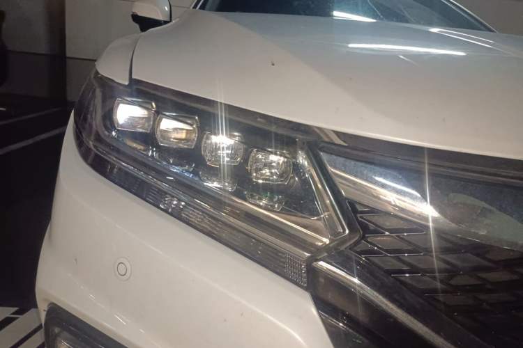 Used Honda Spirior 2017 2.4L Luxury Edition Right Front Headlight