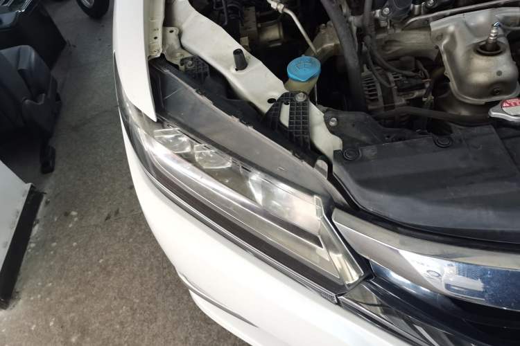 Used Honda Spirior 2017 2.0L Classic Edition Right Front Headlight