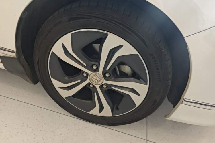 Used Honda Spirior 2017 Hybrid 2.0L Pure Drive Edition Right Front Wheel Hub