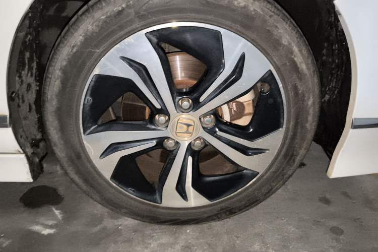 Used Honda Spirior 2017 2.4L Luxury Edition Right Front Wheel Hub