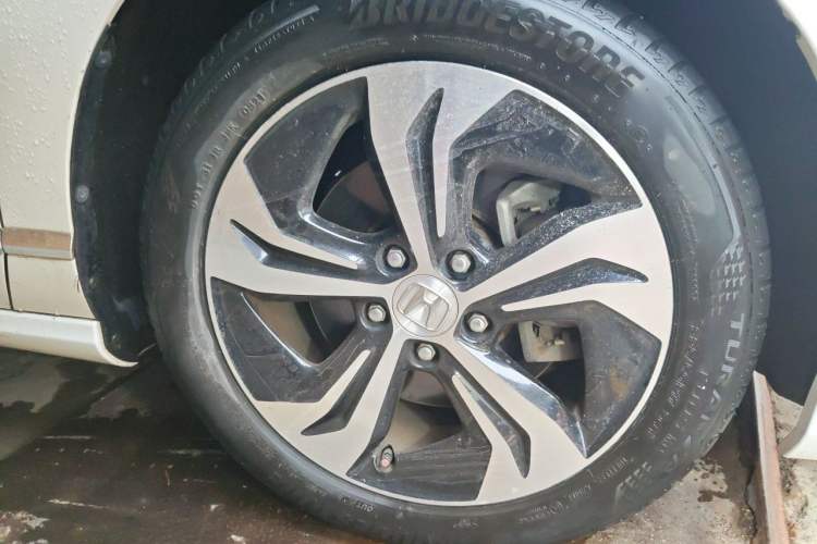Used Honda Spirior 2017 2.4L Luxury Edition Right Front Wheel Hub