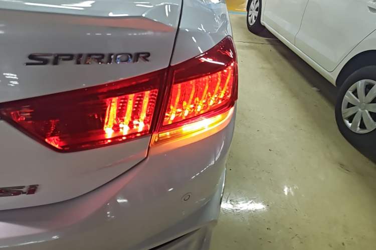 Used Honda Spirior 2017 2.4L Luxury Edition Right Rear Taillight