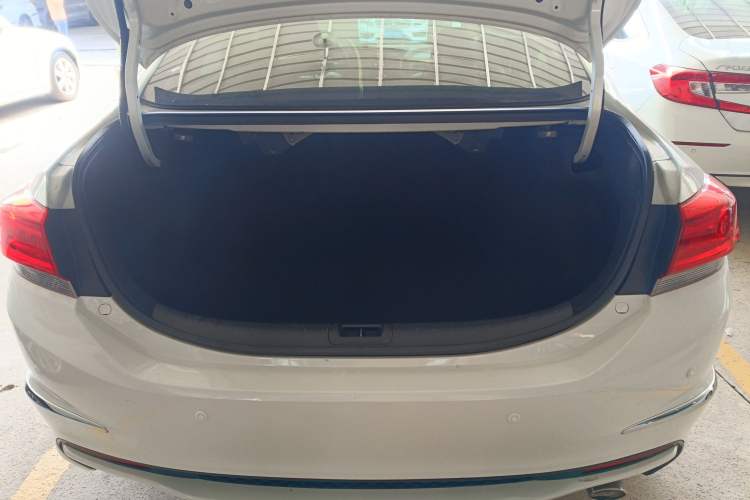 Used Honda Spirior 2017 2.0L Classic Edition Trunk