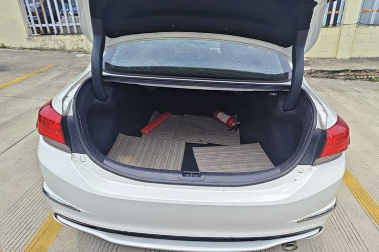 Used Honda Spirior 2017 2.0L Comfort Edition Trunk