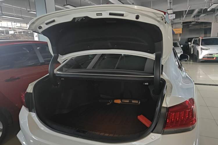 Used Honda Spirior 2017 2.4L Luxury Edition Trunk