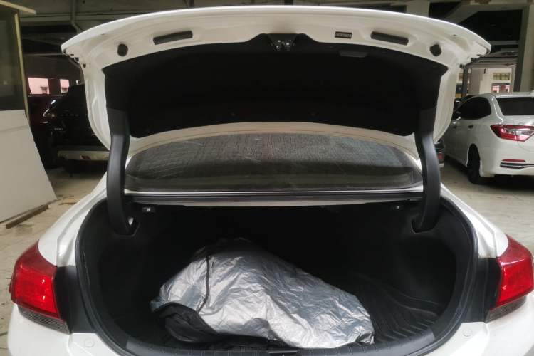 Used Honda Spirior 2017 2.0L Comfort Edition Trunk