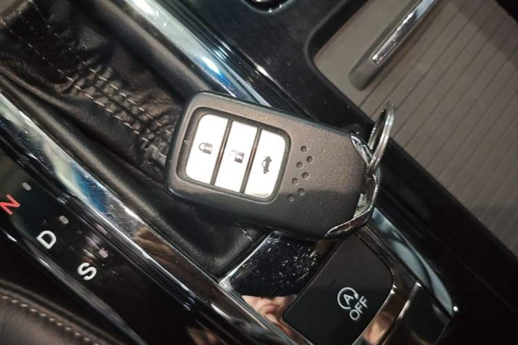 Used Honda Spirior 2017 2.4L Luxury Edition Vehicle Key