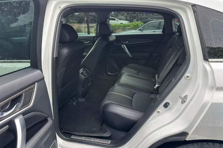 Used Honda UR-V 2020 370TURBO Two-Wheel Drive Luxury Edition Interior 3
