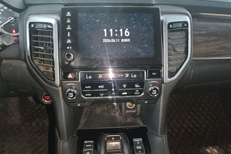 Used Honda UR-V 2017 370TURBO 2WD Prestige Edition China V Audio And AC Panel
