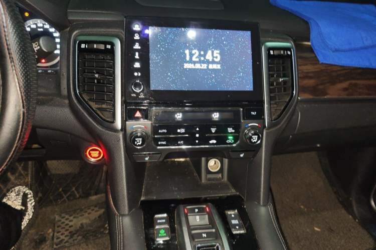 Used Honda UR-V 2017 370TURBO 2WD Prestige Edition China V Audio And AC Panel