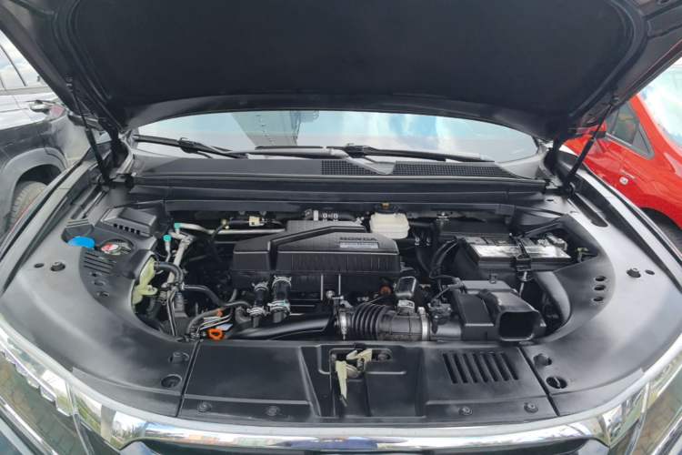 Used Honda UR-V 2017 240TURBO Two-Wheel Drive Luxury Edition China V Engine Bay