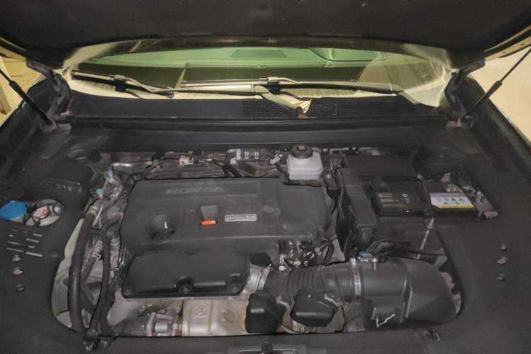 Used Honda UR-V 2017 370TURBO Four-Wheel Drive Prestige Edition China V Engine Bay