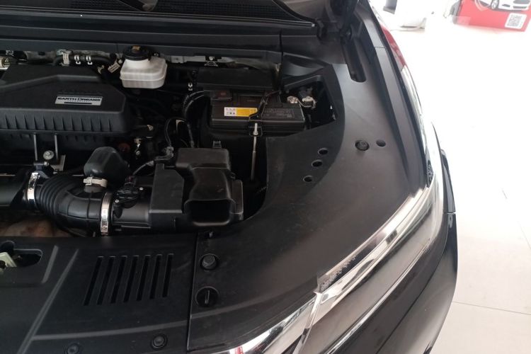 Used Honda UR-V 2017 240TURBO Two-Wheel Drive Luxury Edition China V Engine Bay Left