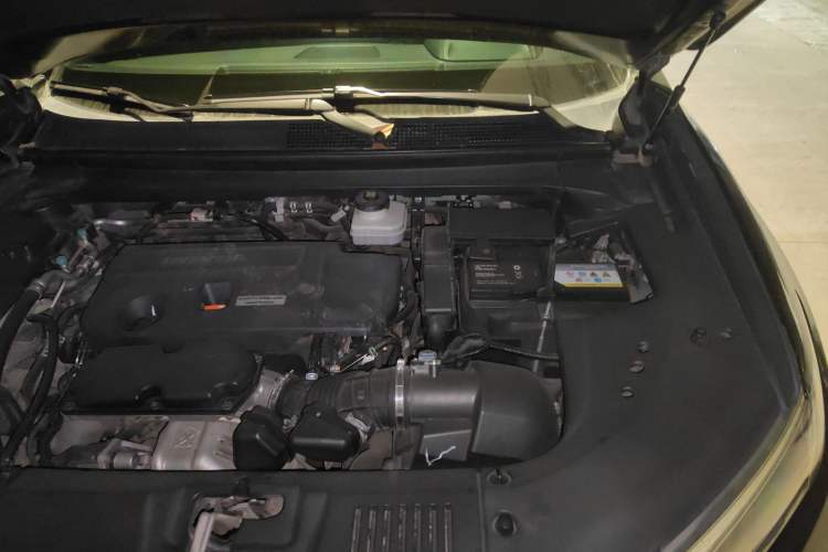 Used Honda UR-V 2017 370TURBO Four-Wheel Drive Prestige Edition China V Engine Bay Left