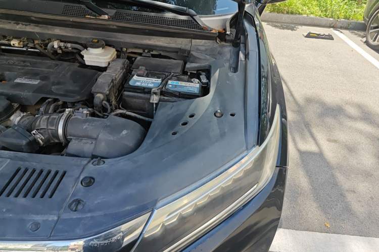 Used Honda UR-V 2017 370TURBO 2WD Prestige Edition China V Engine Bay Left
