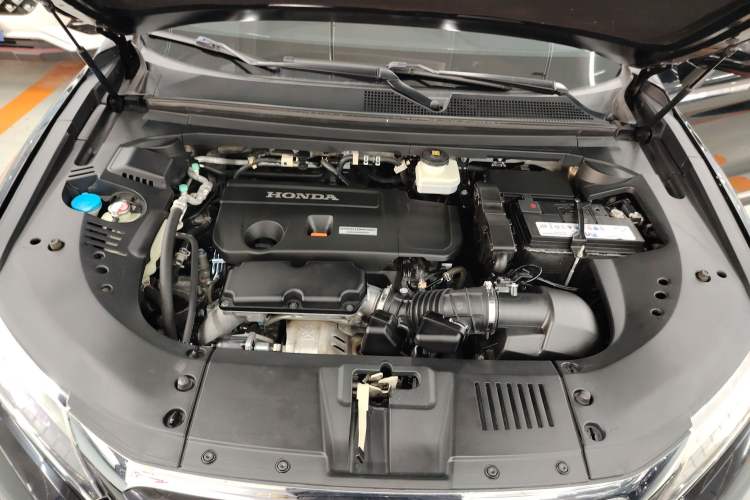 Used Honda UR-V 2017 370TURBO Four-Wheel Drive Prestige Edition China V Engine Bay