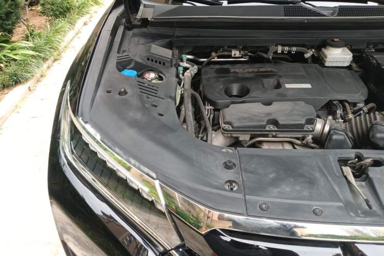 Used Honda UR-V 2017 370TURBO Four-Wheel Drive Prestige Edition China V Engine Bay Right
