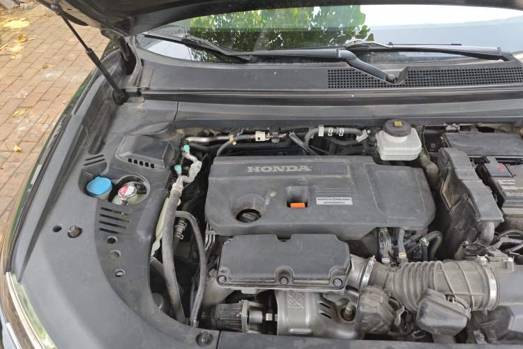 Used Honda UR-V 2017 370TURBO Four-Wheel Drive Prestige Edition China V Engine Bay Right