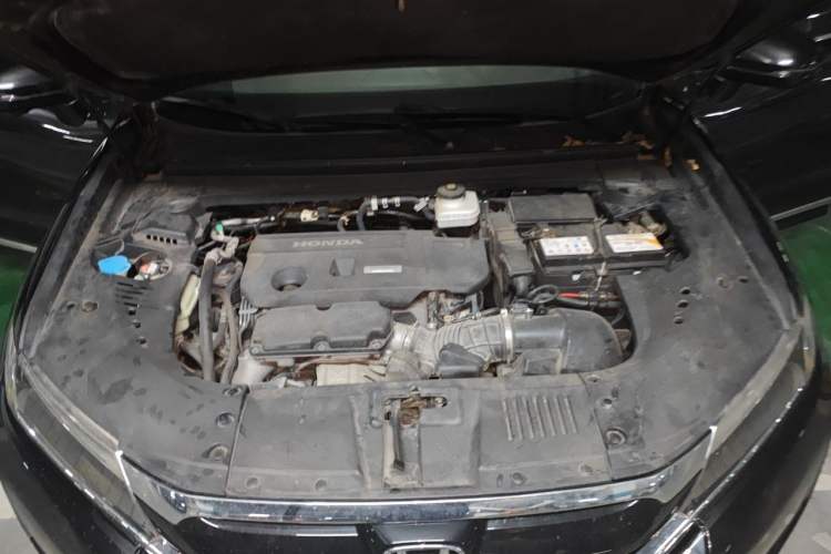 Used Honda UR-V 2017 370TURBO Four-Wheel Drive Prestige Edition China V Engine Bay