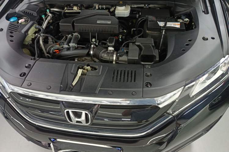 Used Honda UR-V 2017 240TURBO Two-Wheel Drive Classic Edition China VI Engine Bay