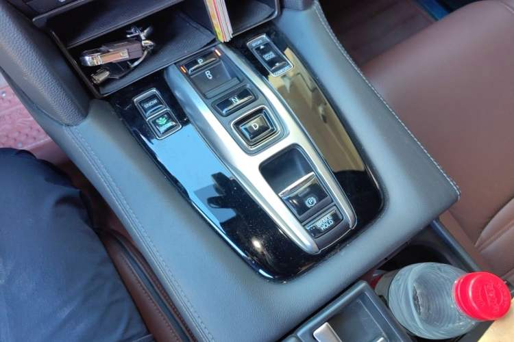 Used Honda UR-V 2017 370TURBO Four-Wheel Drive Prestige Edition China V Gear Lever
