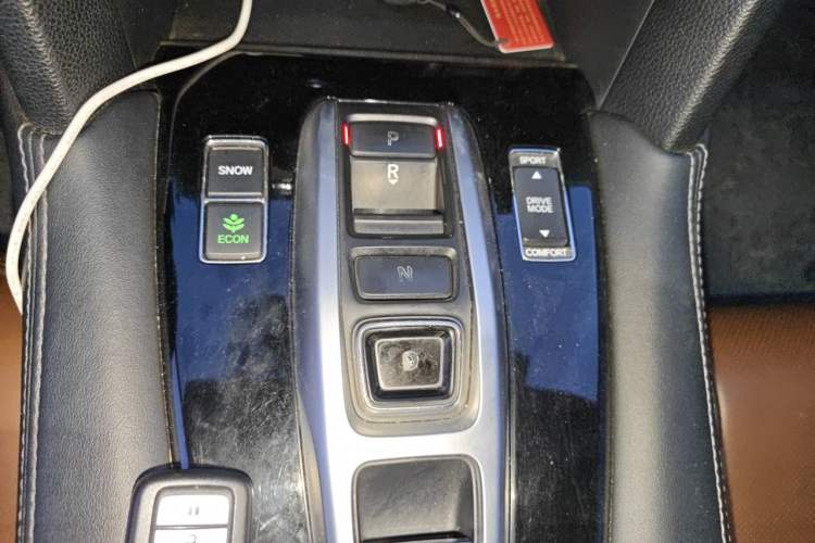 Used Honda UR-V 2017 370TURBO Four-Wheel Drive Prestige Edition China V Gear Lever