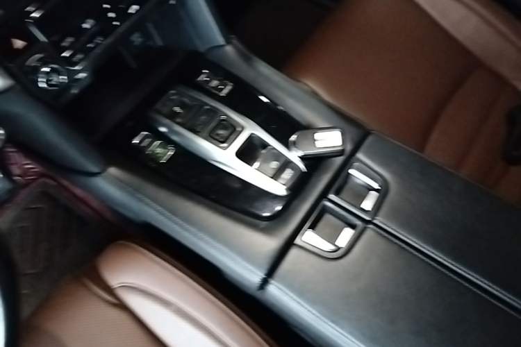 Used Honda UR-V 2017 370TURBO 2WD Prestige Edition China V Gear Lever