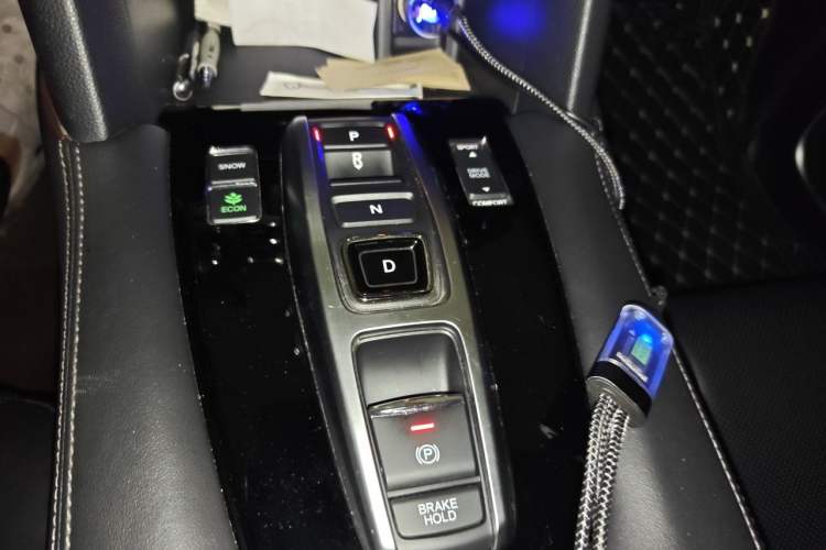 Used Honda UR-V 2017 370TURBO Four-Wheel Drive Prestige Edition China V Gear Lever