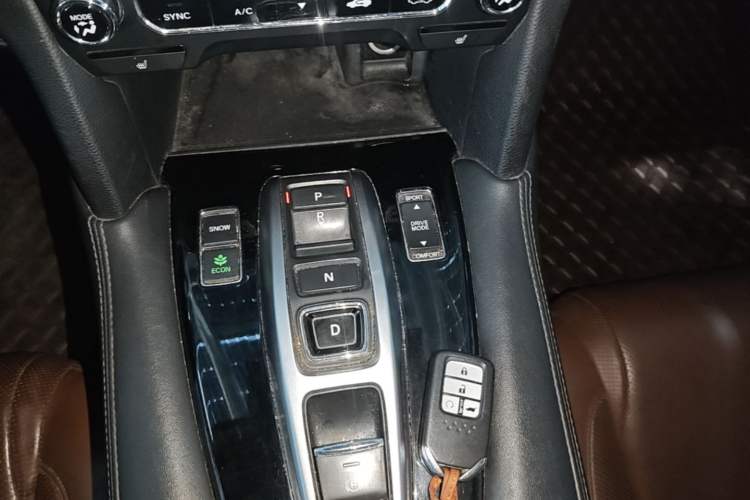 Used Honda UR-V 2017 370TURBO 2WD Prestige Edition China V Gear Lever