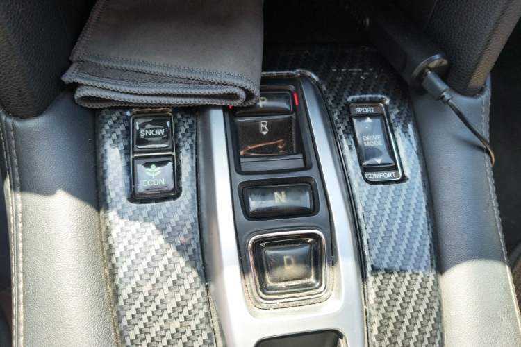 Used Honda UR-V 2017 370TURBO Four-Wheel Drive Prestige Edition China V Gear Lever