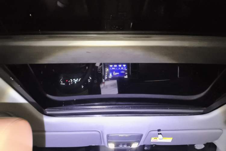 Used Honda UR-V 2017 370TURBO Four-Wheel Drive Prestige Edition China V Headliner