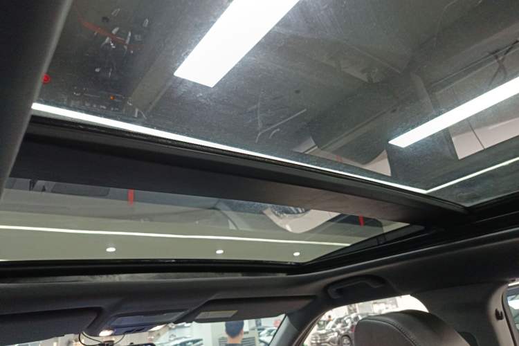 Used Honda UR-V 2017 240TURBO Two-Wheel Drive Classic Edition China VI Headliner